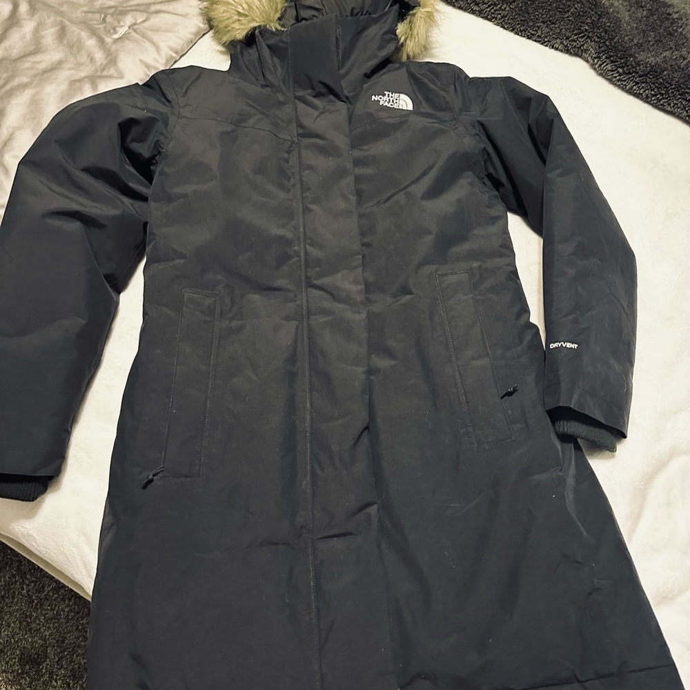 The North Face Women's Black Parka Coat